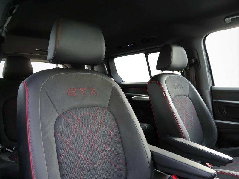 Volkswagen ID. Buzz GTX – image 10 of 24