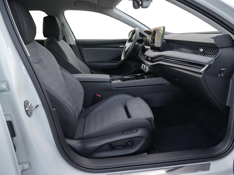 Škoda Superb Selection – image 4 of 24