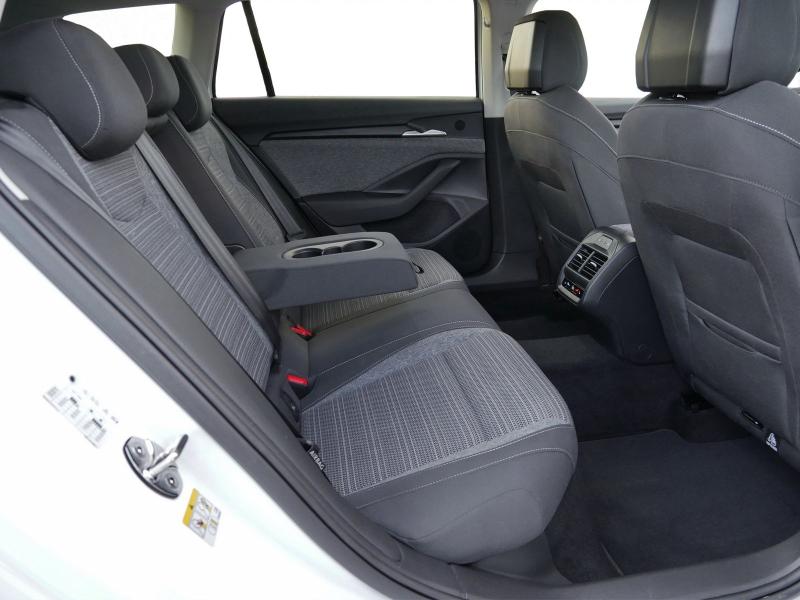 Škoda Superb Selection – image 16 of 24