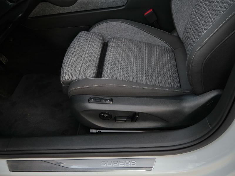 Škoda Superb Selection – image 22 of 24