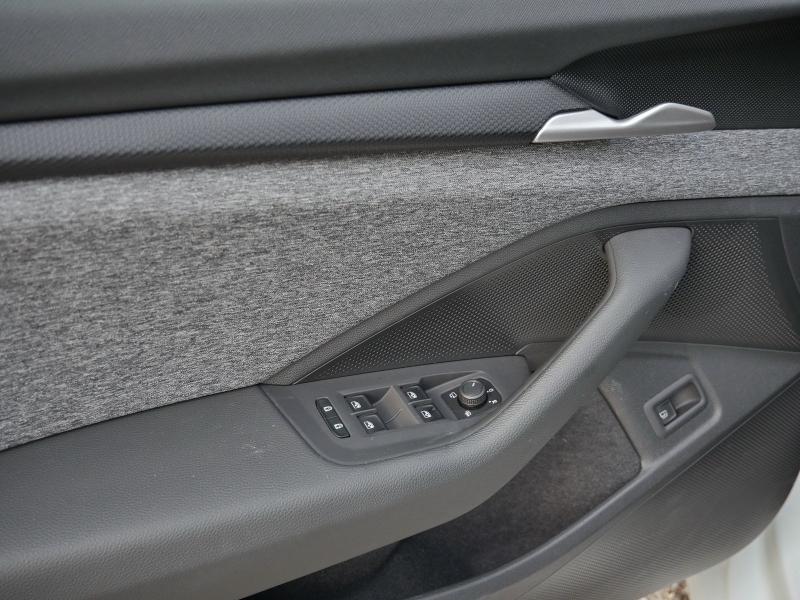 Škoda Superb Selection – image 21 of 24
