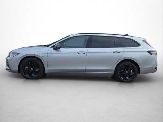 Volkswagen Passat Variant R-Line – image 3 of 17