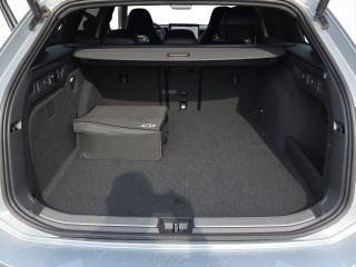 Volkswagen Passat Variant R-Line – image 11 of 17