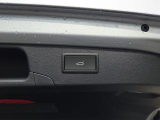 Volkswagen Passat Variant R-Line – image 12 of 17