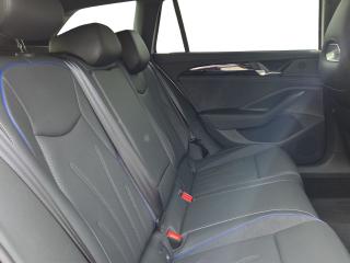 Volkswagen Passat Variant R-Line – image 16 of 17