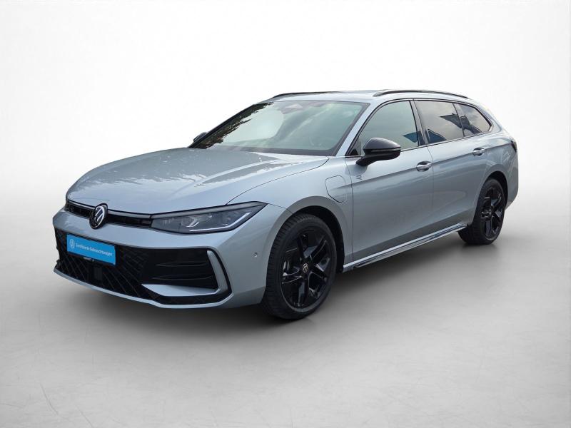 Volkswagen Passat Variant R-Line – image 1 of 17