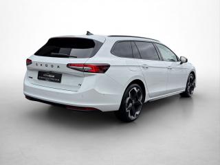 Škoda Superb Sportline – image 2 of 17