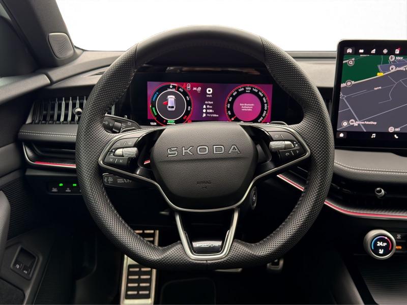 Škoda Superb Sportline – image 8 of 17