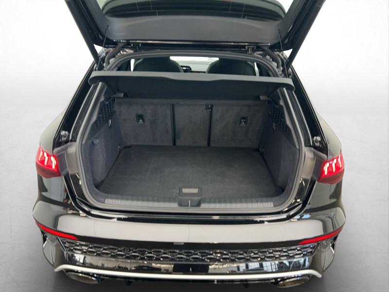 Audi RS 3 Sportback – image 11 of 18