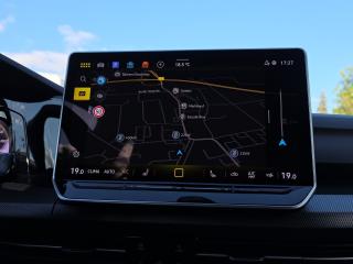 Volkswagen Golf Variant R-Line – image 6 of 23