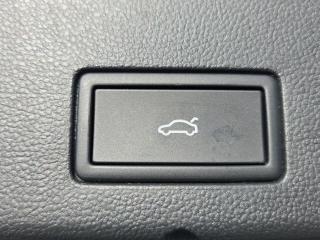 Volkswagen Golf Variant R-Line – image 11 of 23