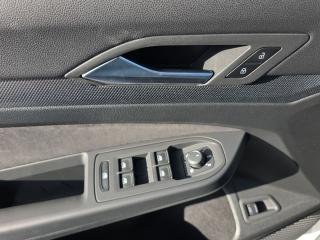 Volkswagen Golf Variant R-Line – image 14 of 23