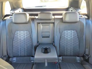Volkswagen Golf Variant R-Line – image 16 of 23