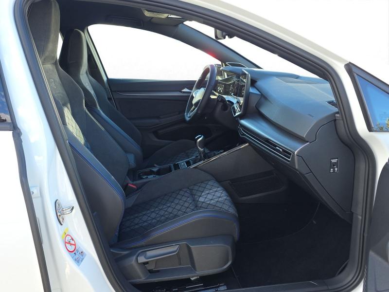 Volkswagen Golf Variant R-Line – image 4 of 23