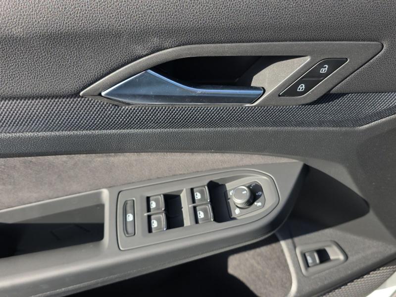 Volkswagen Golf Variant R-Line – image 14 of 23