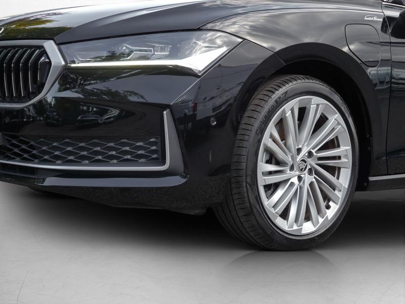 Škoda Superb L – image 13 of 24