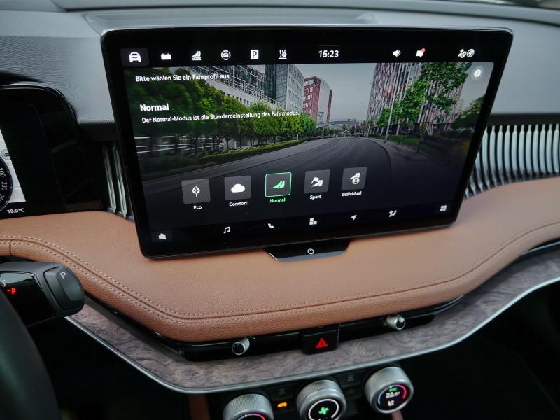 Škoda Superb L – image 20 of 24