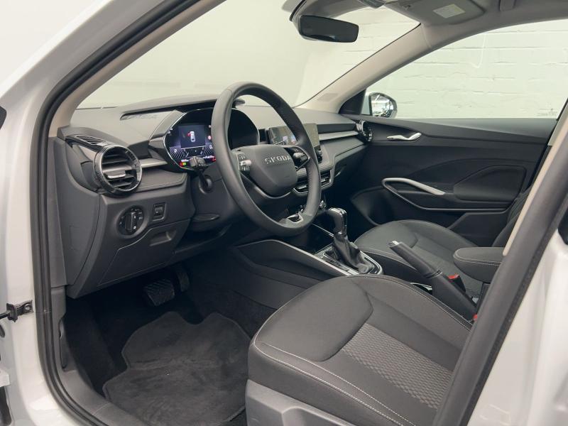Škoda Fabia Selection – image 15 of 17