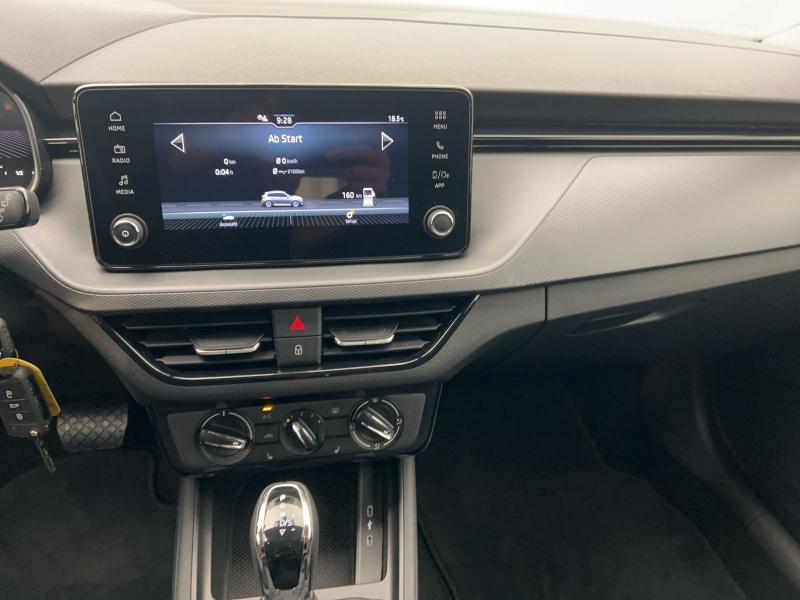 Škoda Kamiq Essence – image 6 of 17