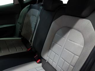 Seat Arona FR – image 16 of 20
