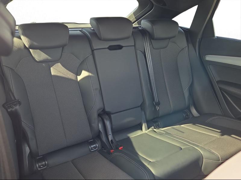 Audi Q5 Sportback S line – image 16 of 21