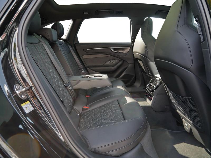 Audi A6 allroad quattro – image 16 of 25