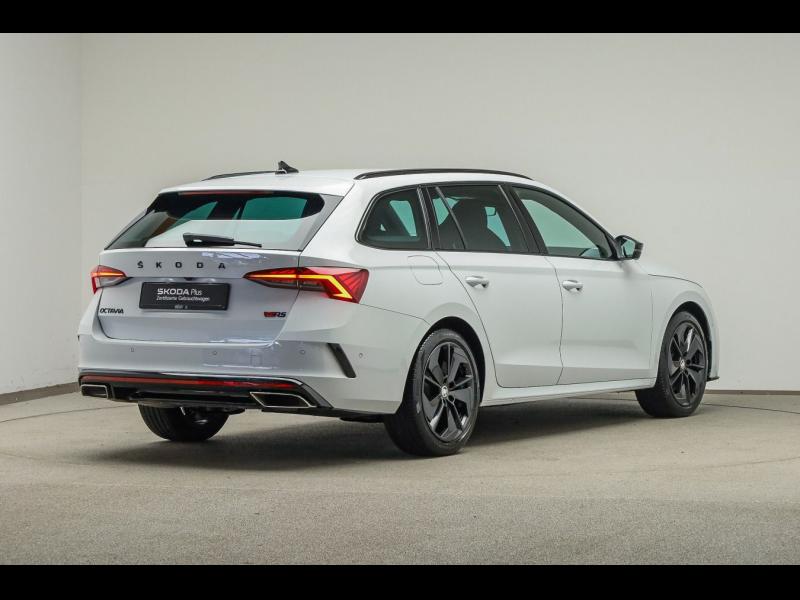 Škoda Octavia RS – image 2 of 25