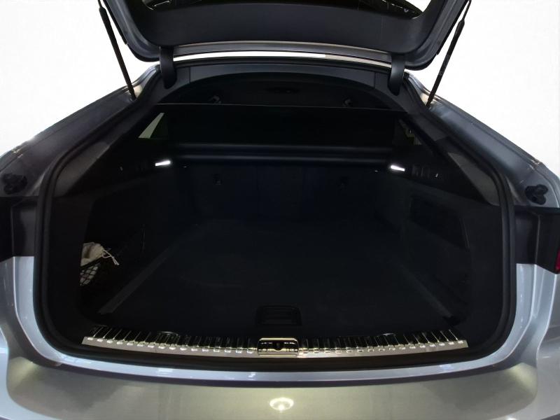 Audi RS 6 Avant – image 10 of 17