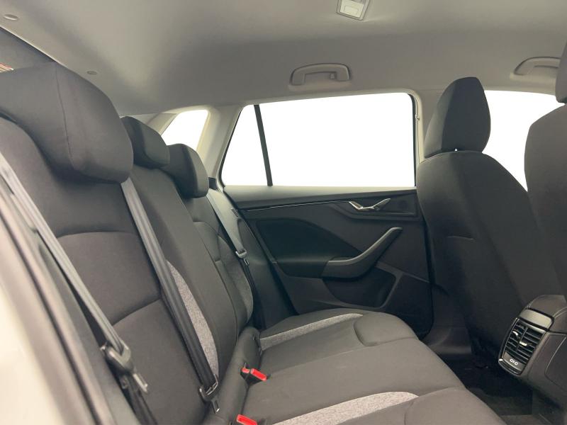 Škoda Kamiq Essence – image 14 of 16