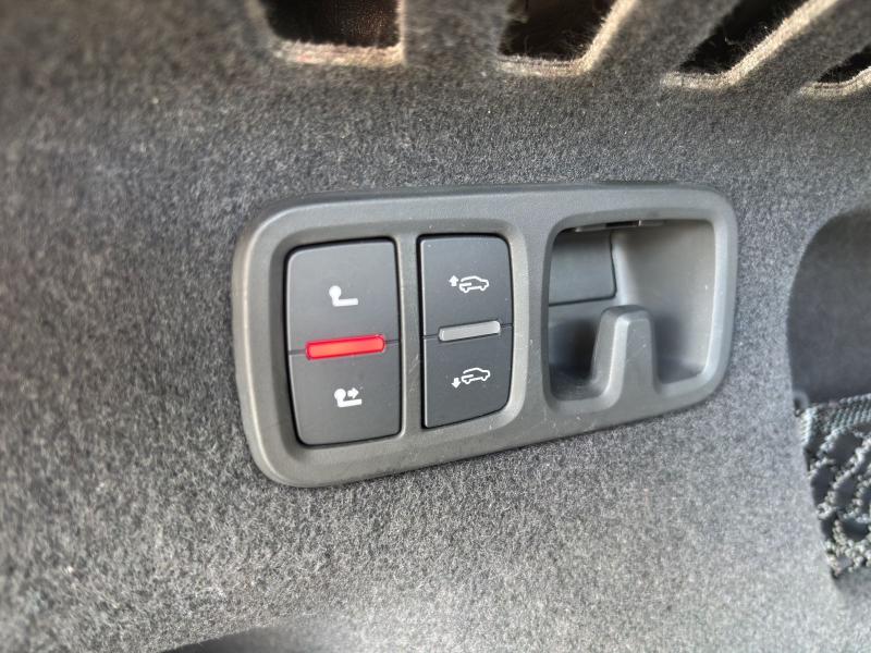 Audi Q8 – image 15 of 24