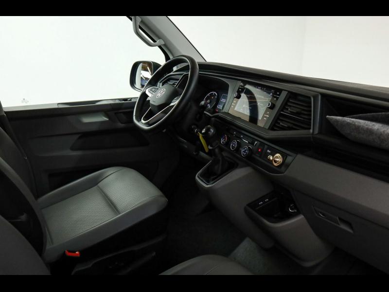 Volkswagen T6.1 Transporter – image 11 of 15