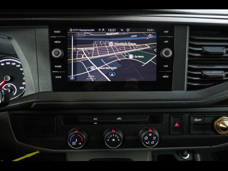 Volkswagen T6.1 Transporter – image 13 of 15