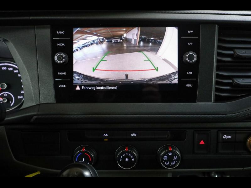Volkswagen T6.1 Transporter – image 14 of 15
