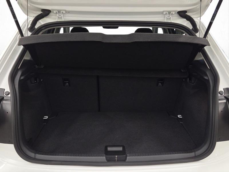 Volkswagen Polo LIFE – image 11 of 17