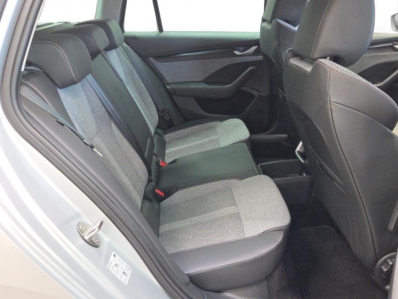 Škoda Octavia Selection – image 14 of 17