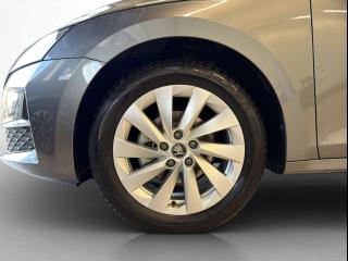 Škoda Octavia Selection – image 12 of 16