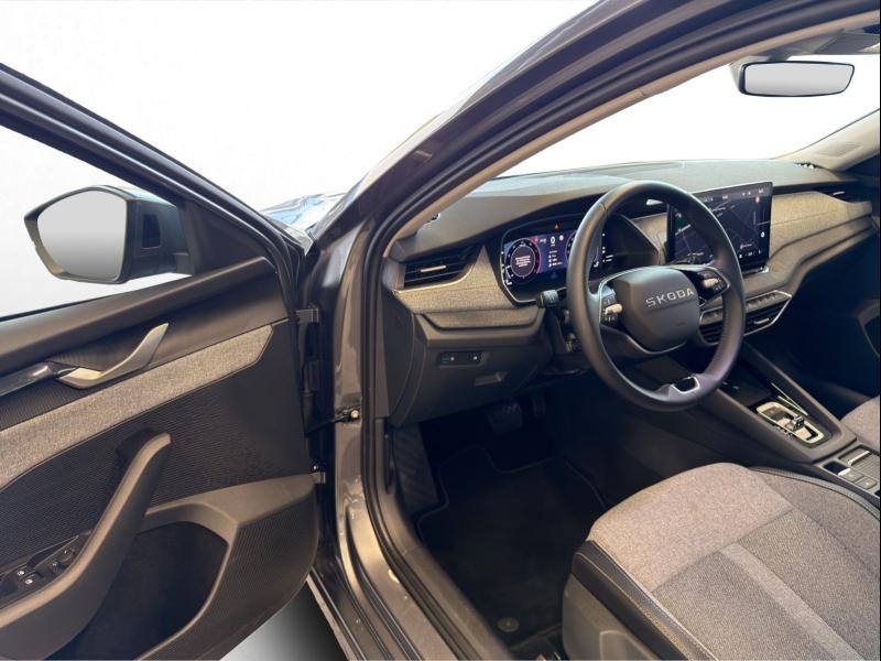 Škoda Octavia Selection – image 13 of 16