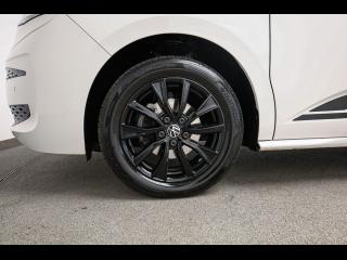 Volkswagen T7 Multivan Edition – image 7 of 15