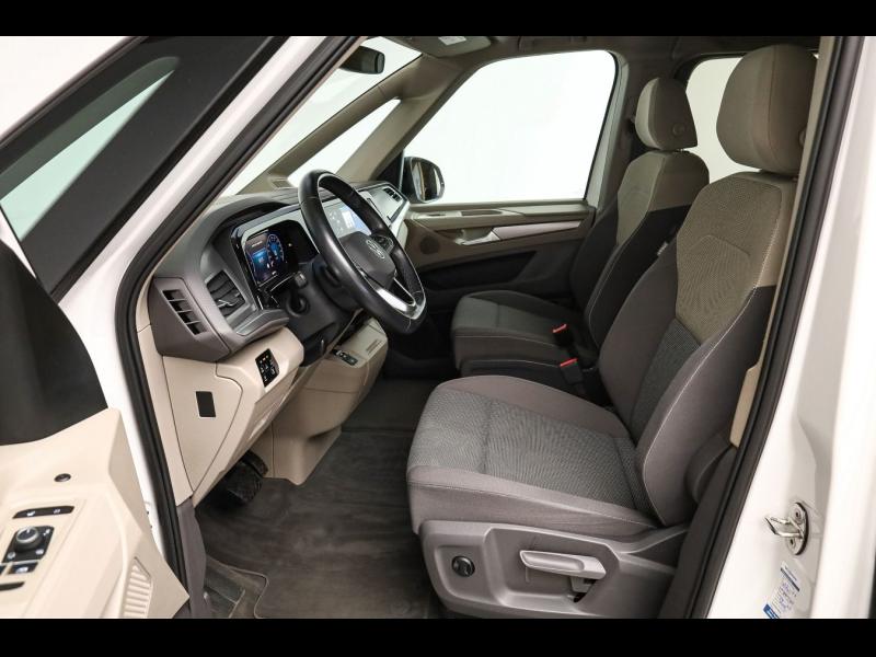 Volkswagen T7 Multivan Edition – image 8 of 15