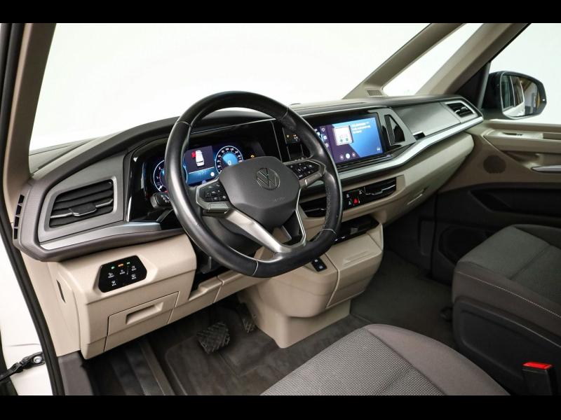 Volkswagen T7 Multivan Edition – image 9 of 15