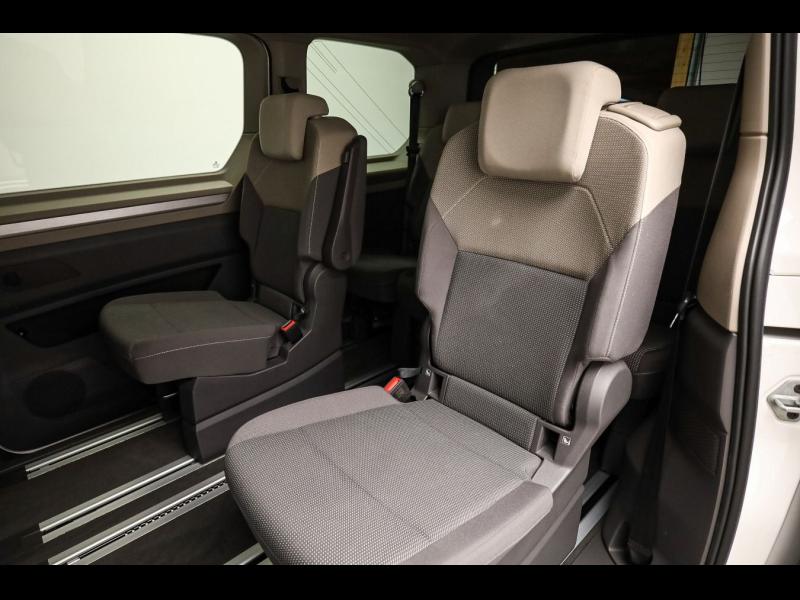 Volkswagen T7 Multivan Edition – image 12 of 15
