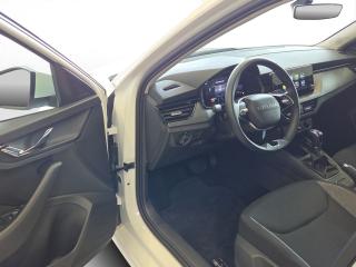 Škoda Kamiq Essence – image 13 of 15