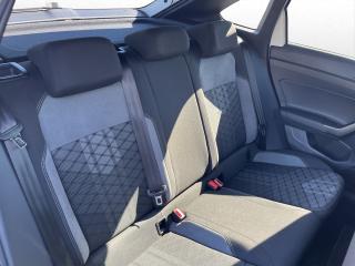 Volkswagen Taigo R-Line – image 16 of 24