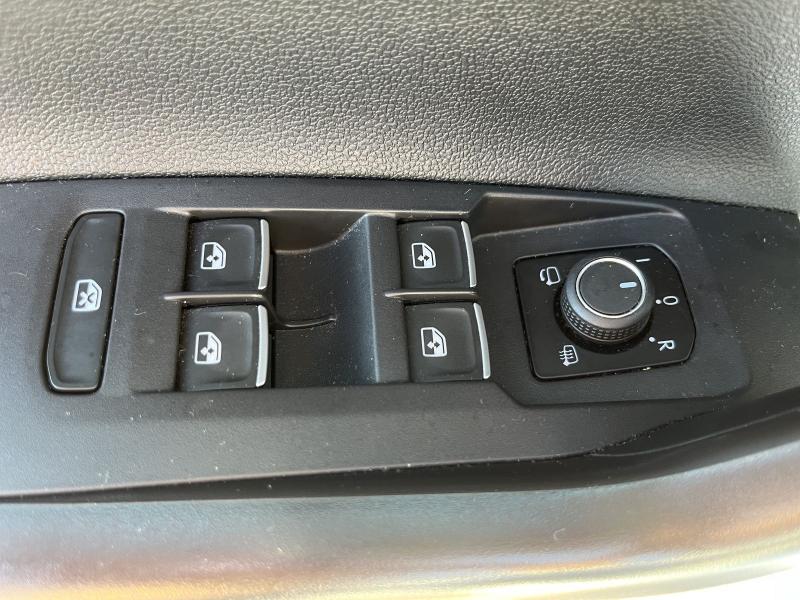 Volkswagen Taigo R-Line – image 17 of 24