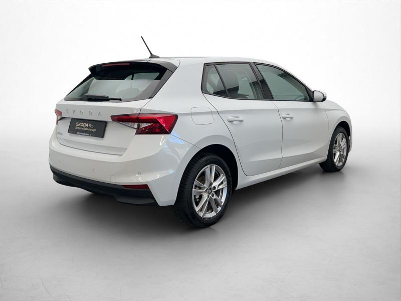 Škoda Fabia Selection – image 2 of 17