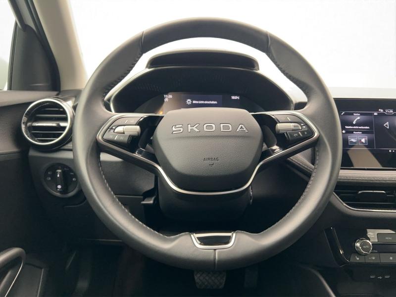 Škoda Fabia Selection – image 8 of 17