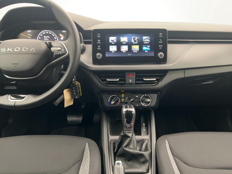 Škoda Kamiq Essence – image 7 of 17