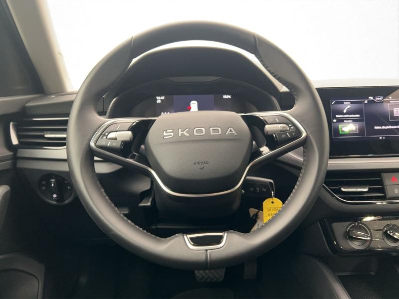 Škoda Kamiq Essence – image 8 of 18