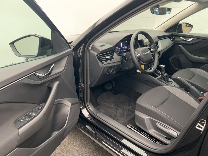 Škoda Kamiq Essence – image 15 of 18