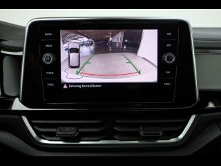 Volkswagen T-Roc R-Line – image 14 of 25